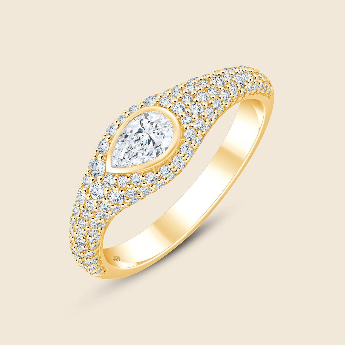 Gelbgold Siegelring mit Pavé-Diamanten und Pear Lab Diamant