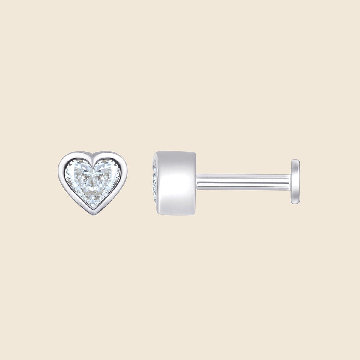 14k Weißgold Piercing mit einem Lab-Grown Diamant im Herz-Schliff