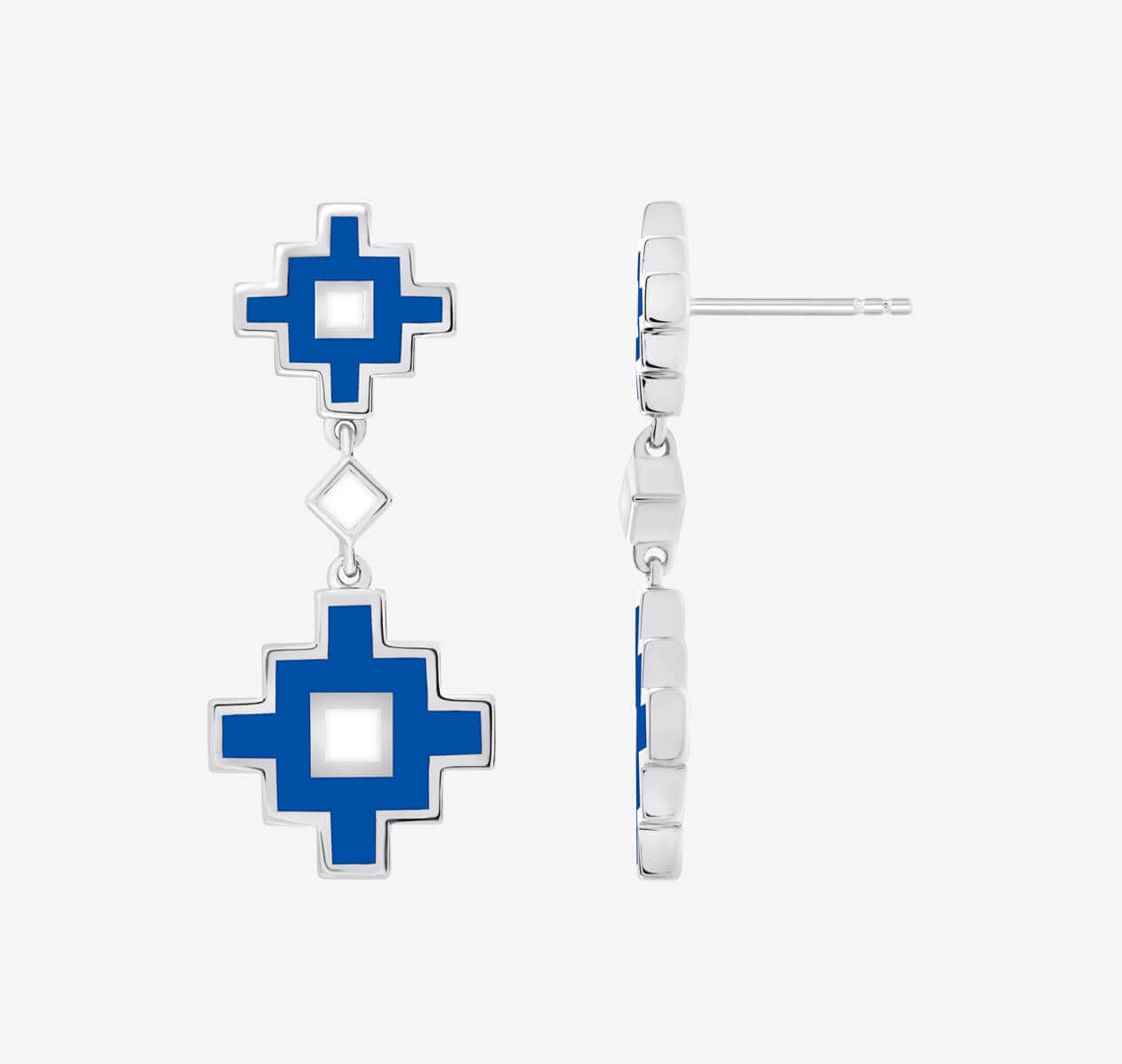 Silberohrringe im Dangler-Stil mit blau-weißen Elementen