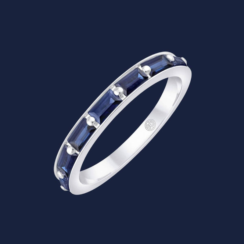 Blaue Saphire in einzigartigem Ring