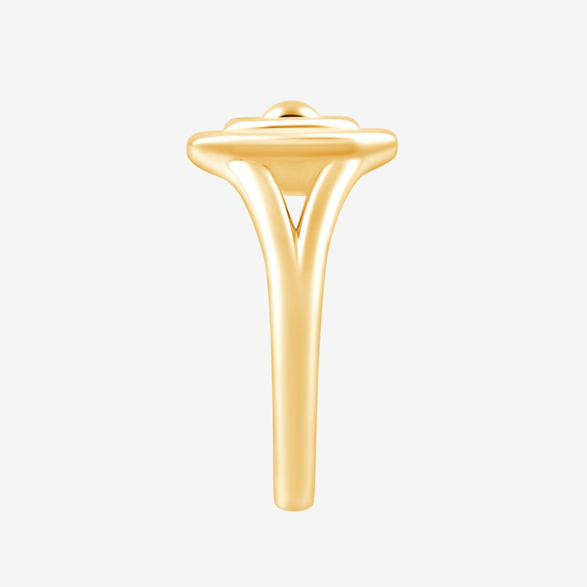 Goldener Ring mit rundem, konzentrischem Kreisdesign auf der Ringschiene in Seitenansicht