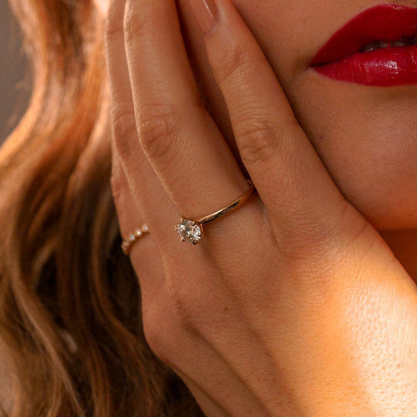 Lily Six Prong Ring