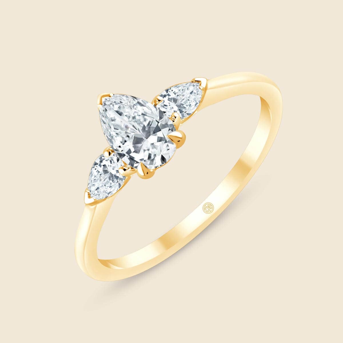 Diamantring im Birnenschliff aus 585 Gold