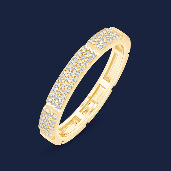 Eleganter Ring in Gelbgold mit Diamanten verziert 