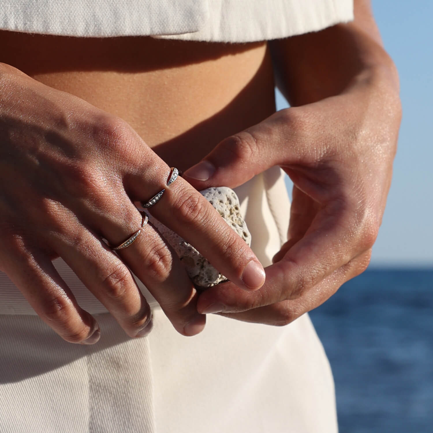Medium Pinched Diamond Band