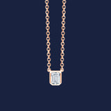 minimalistische Goldkette mit Diamant in Smaragdschliff