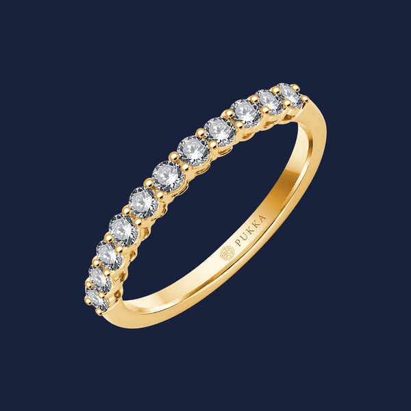 Goldener Ring mit 11 Diamanten